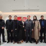 湖北省原副省长韩忠学与武汉名人协会参观指导武汉乐医健门诊。