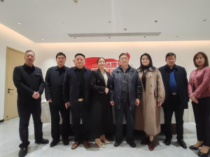湖北省原副省长韩忠学与武汉名人协会参观指导武汉乐医健门诊。